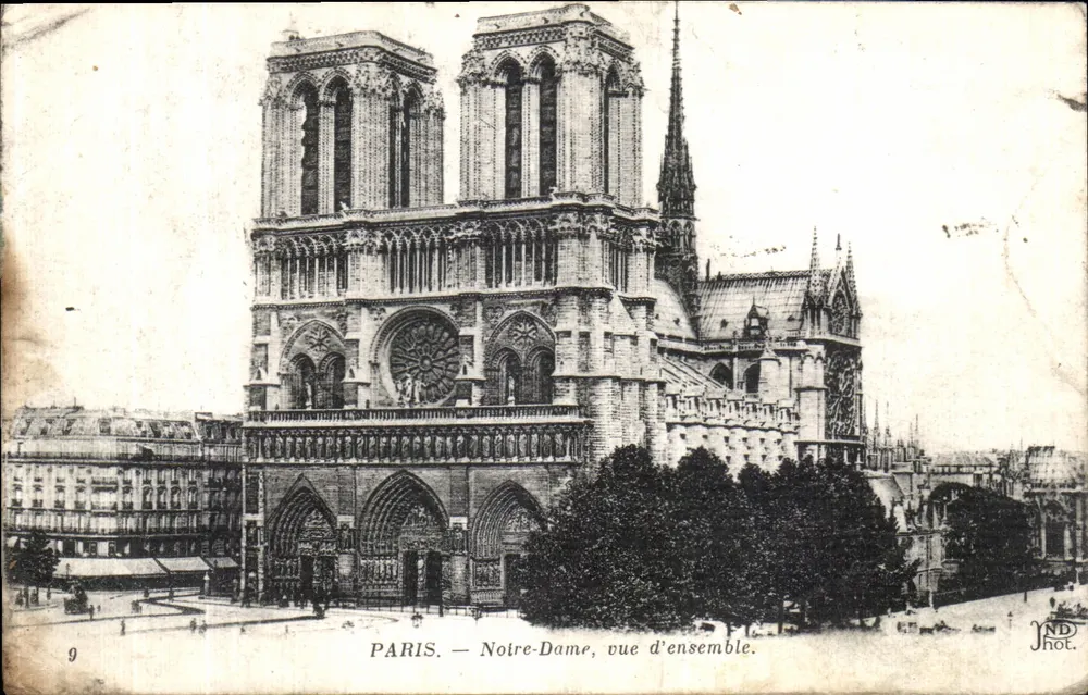 Paris — Notre-Dame, vue d'ensemble — JNDhot. n°9 - Frente