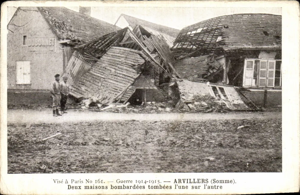 Arvillers (Somme) — Zwei bombardierte Häuser, die ineinander gestürzt sind — Visé à Paris No. 161 - Vorderseite