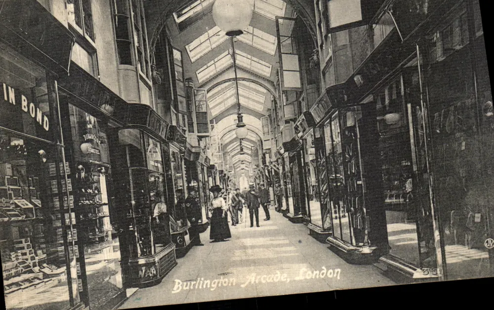 Burlington Arcade, Londres — arcade comercial vitrificada — editor Whitefield & Co. n°7 - Frente