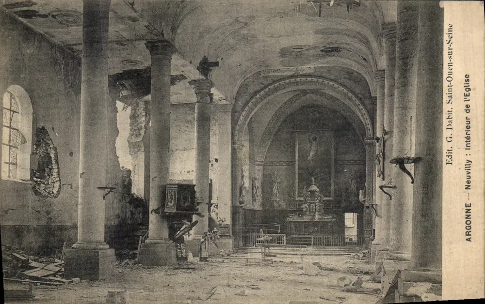 Interior da igreja de Neuville-sur-Ouen — Argonne — Éd. G. Dabit - Frente