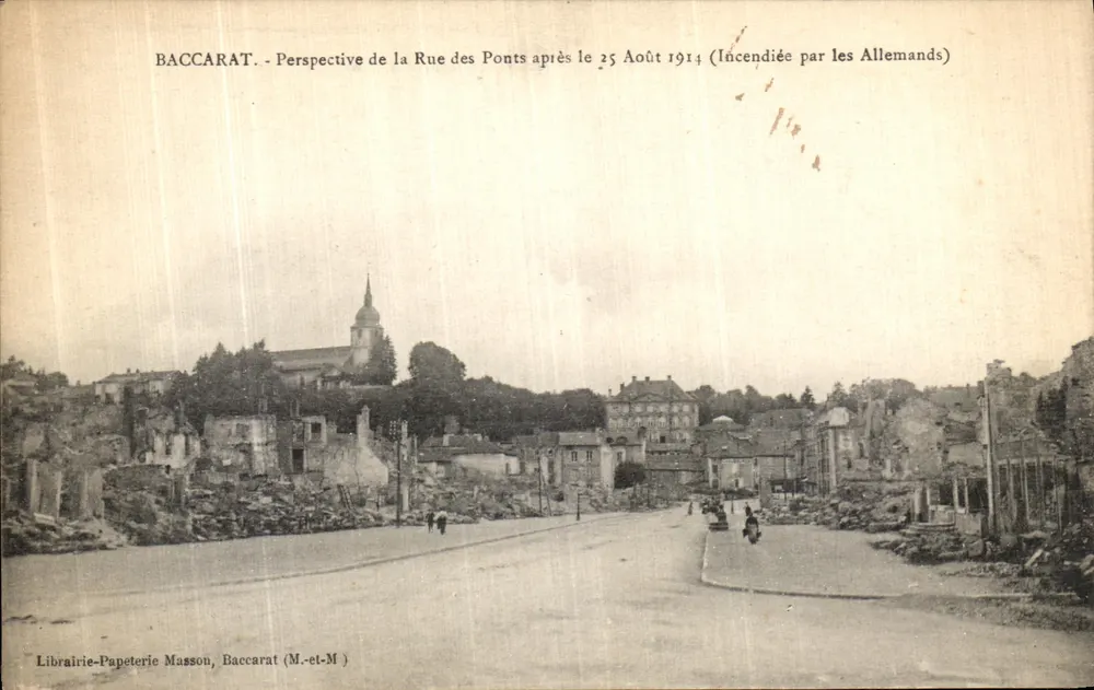 Baccarat - Ansicht der Rue des Ponts nach dem 25. August 1914 (von den Deutschen zerstört) — Librairie-Papeterie Massou, Baccarat (M.-et-M.) - Vorderseite