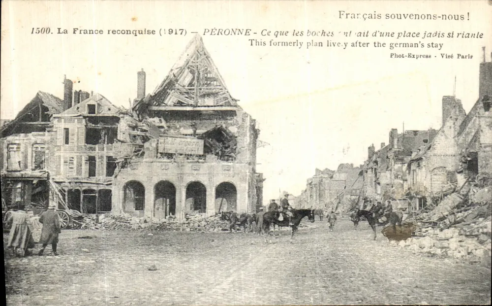 Péronne — Ruínas após a guerra — Fototipia Badin - Paris - Frente