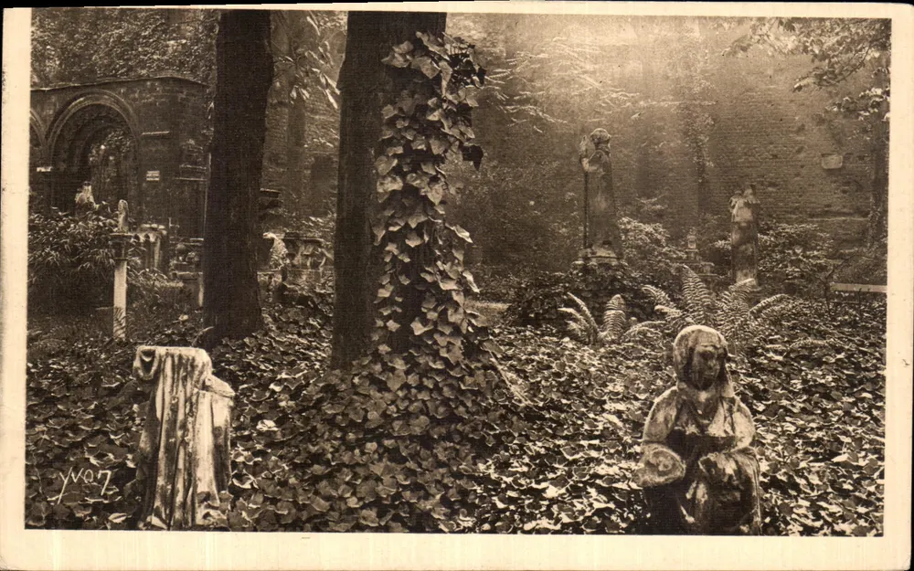 Jardin du Musée de Cluny — scène de jardin avec statues et lierre — Édition d'Art YVON - Frente