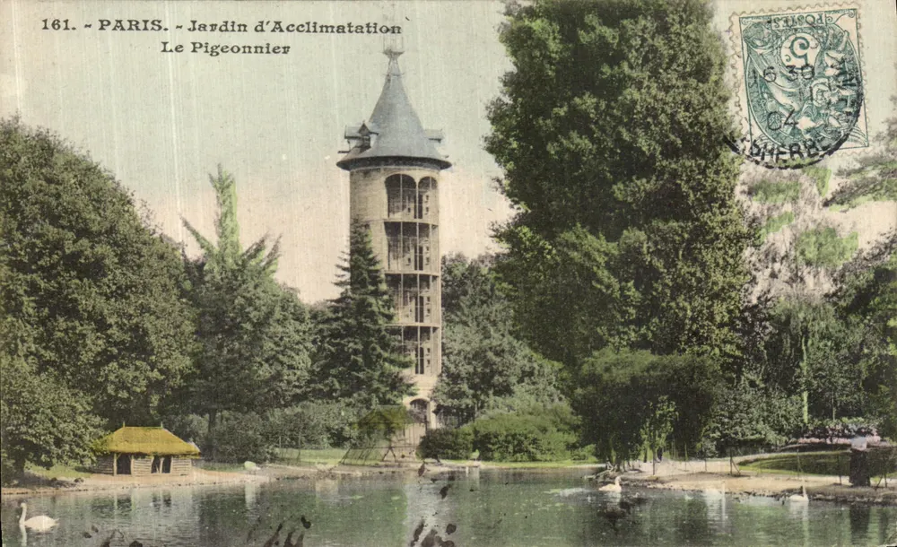 Paris - Jardin d'Acclimatation - Der Taubenschlag - Vorderseite
