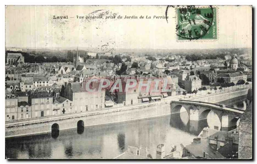 Laval — Allgemeiner Blick, aufgenommen vom Garten der La Perrine — - Vorderseite