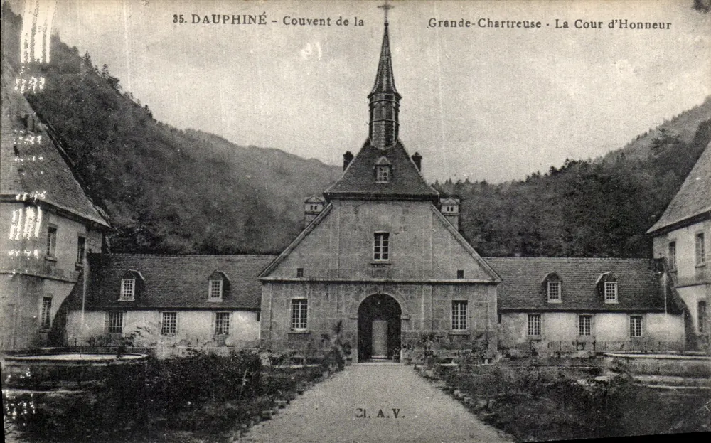 Dauphiné - Kloster La Grande-Chartreuse - Die Cour d'Honneur — CI.A.V. - Vorderseite