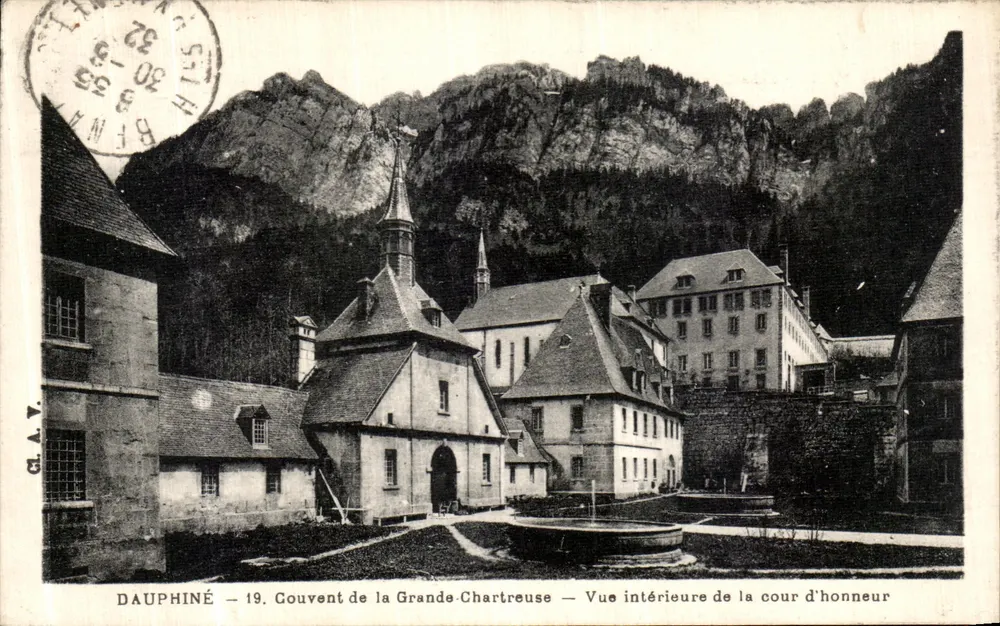 Dauphiné — Kloster der Grande-Chartreuse — Innenansicht des Ehrenhofes - Vorderseite