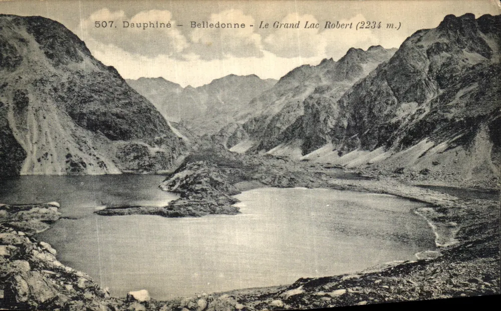 Dauphiné - Belledonne - El Gran Lago Robert (2234 m.) — tarjeta postal n°507 - Anverso