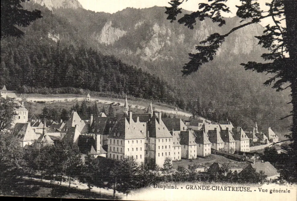 Grande-Chartreuse — Vista geral — Dauphiné, editor desconhecido, número de série não visível - Frente