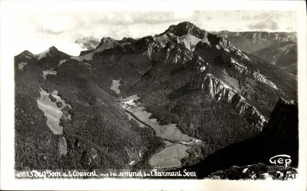 Bey Som e o Convento, vistos do topo do Chavemant Som — Gep - Frente