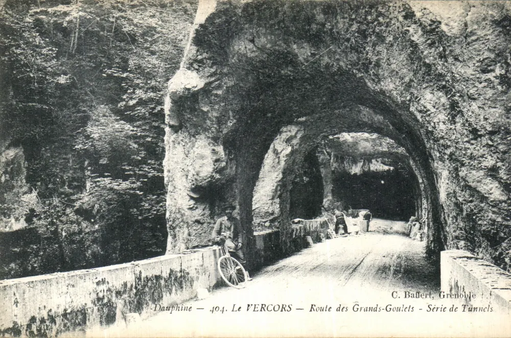 Der VERCORS — Route des Grands-Goulets — Tunnelreihe — C. Bauffert, Grenoble - Vorderseite