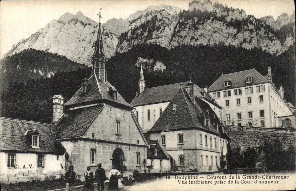 Dauphiné — Couvent de la Grande-Chartreuse — Innenansicht aus der Cour d'honneur — CI.A.V. n°19 - Vorderseite