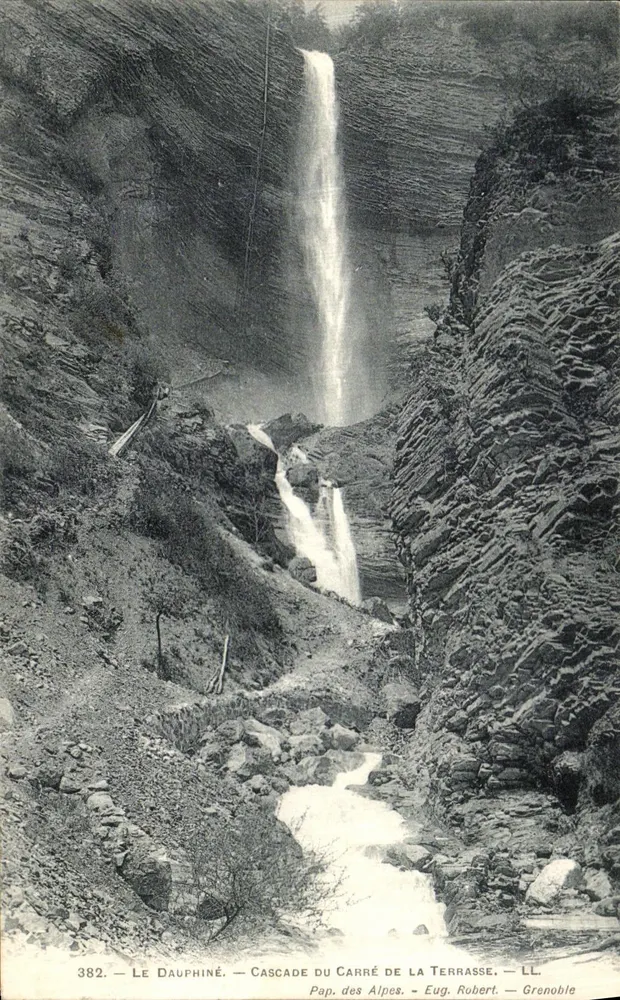 El Dauphiné — Cascada del Carré de la Terrasse — Eug. Robert, Grenoble - Anverso