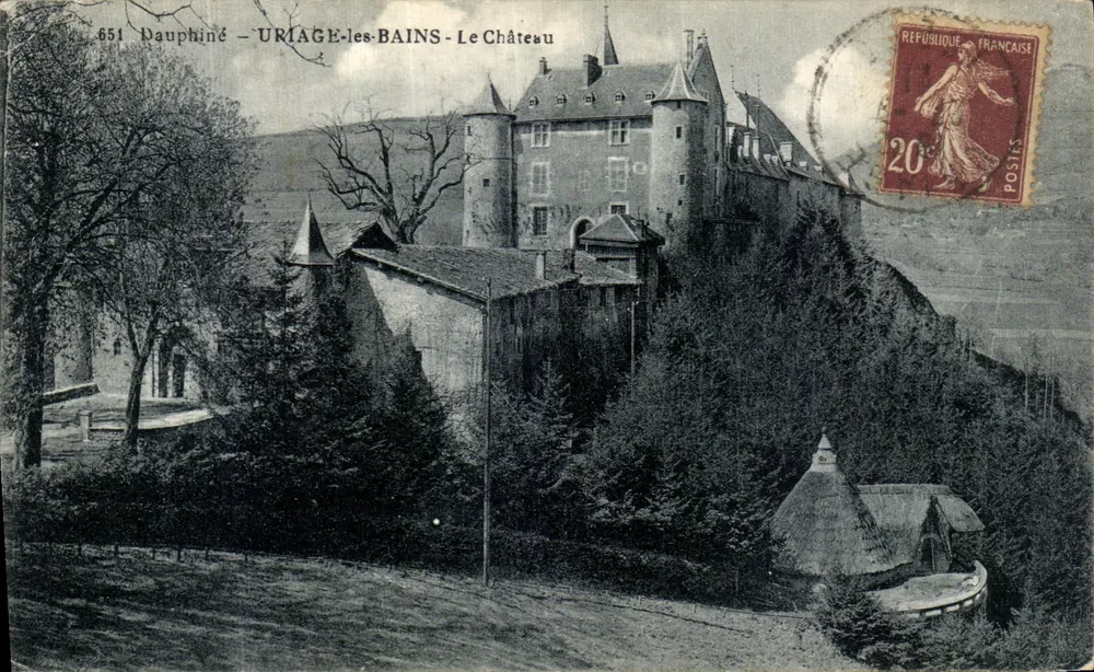 Uriage-les-Bains — O Castelo — F. Gaude, editor, n° 651 - Frente
