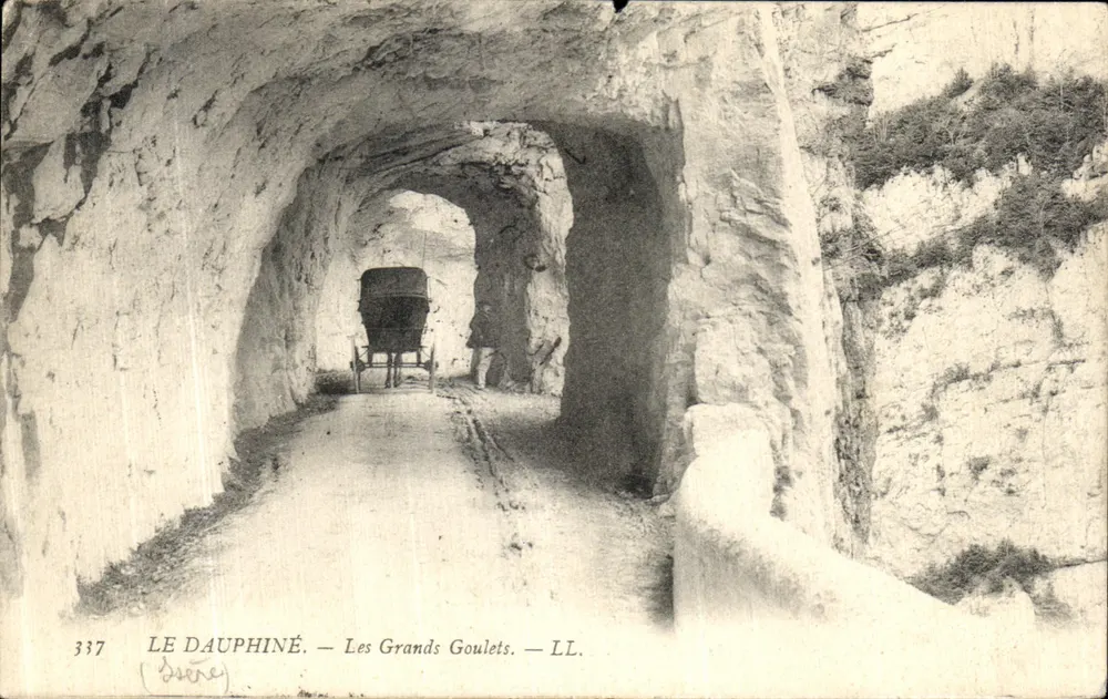 O Dauphiné — Os Grandes Goulets — LL. — LL. — LL. - Frente