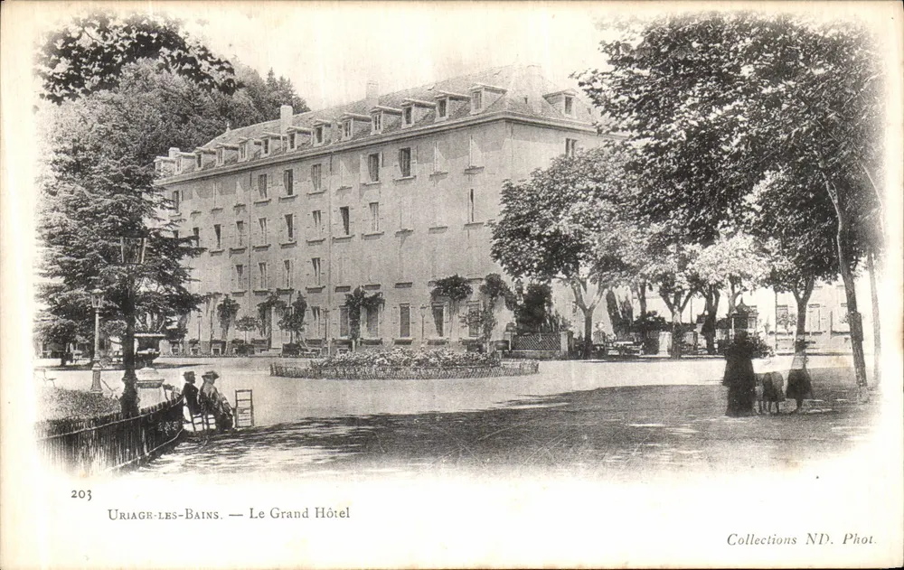 Uriage-les-Bains — O Grande Hotel — Collections ND. Phot. - Frente
