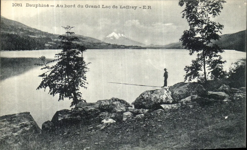 Dauphiné — Am Ufer des Großen Sees von Laffrey — E R - Vorderseite