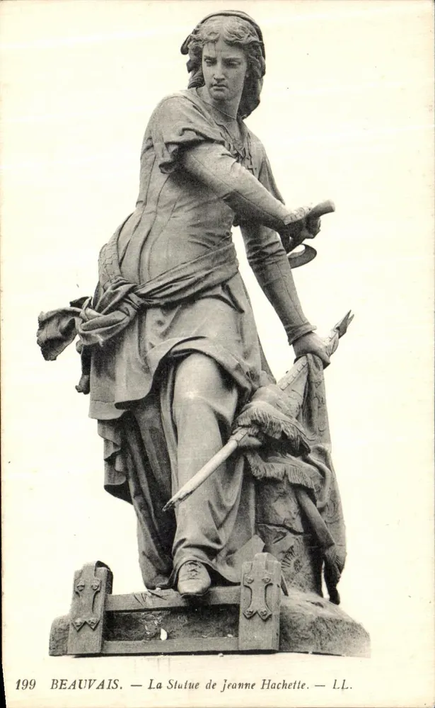 Beauvais — A Estátua de Jeanne Hachette — LL. - Frente