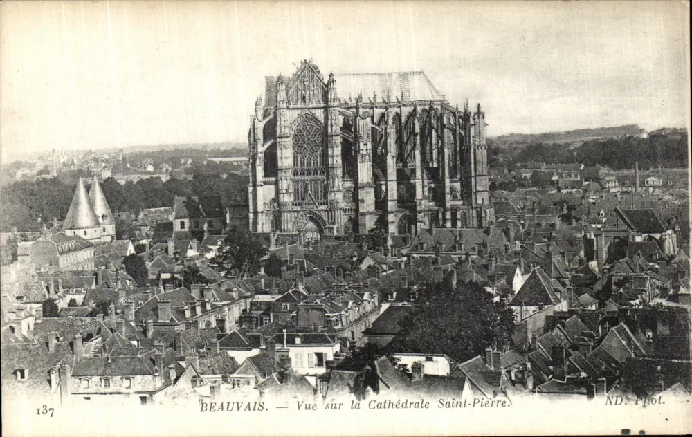 Beauvais — Blick auf die Kathedrale Saint-Pierre — ND. Phot. n°137 - Vorderseite