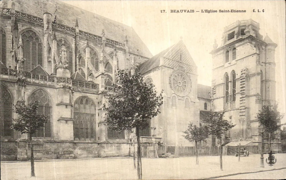 Beauvais — A Igreja de São Etienne — C.L.C. n°17 - Frente