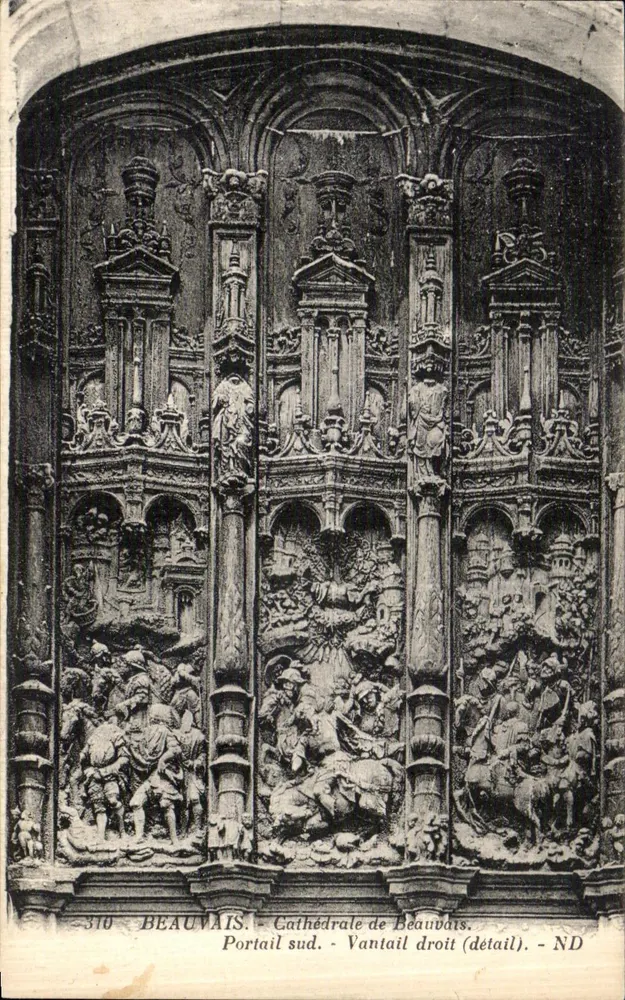 Beauvais - Kathedrale von Beauvais. Südtor - rechte Strebepfeiler (detail) - Vorderseite