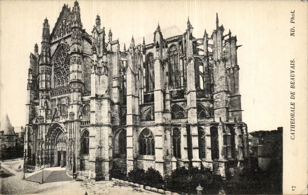 Catedral de Beauvais — vista da fachada gótica — Phot. ND. N° 17 - Frente