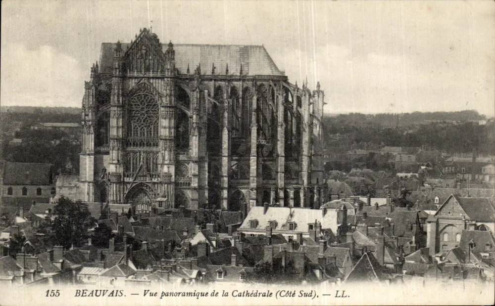 Beauvais — Panoramablick auf die Kathedrale (Südseite) — LL. - Vorderseite