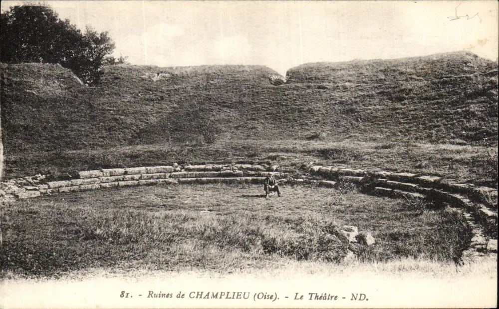 Ruínas de CHAMPLIEU (Oise) — O Teatro — ND. - Frente