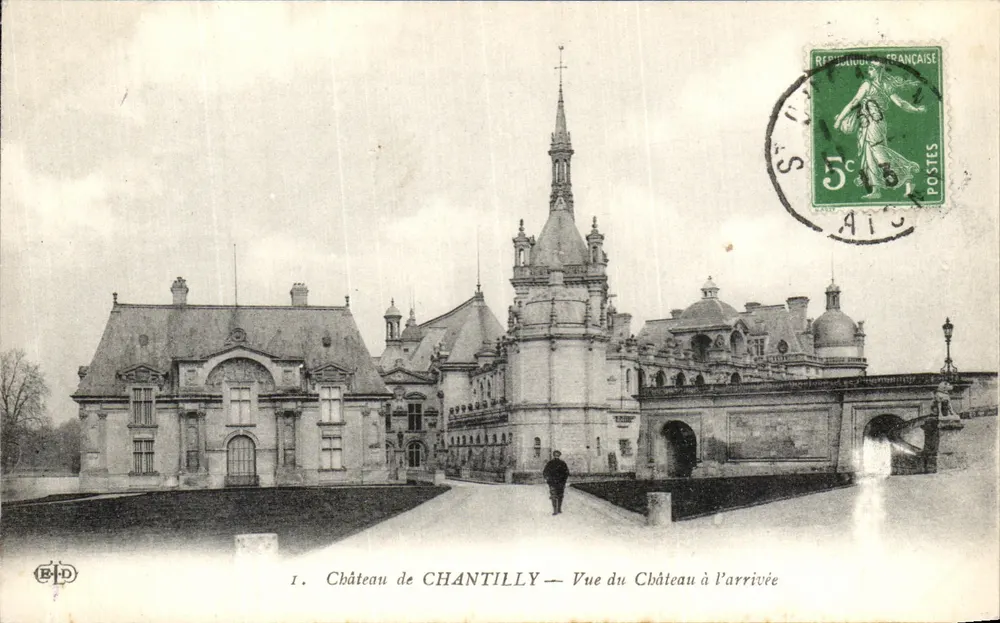 Schloss Chantilly — Ansicht des Schlosses bei der Ankunft — Verleger B.D. - Vorderseite