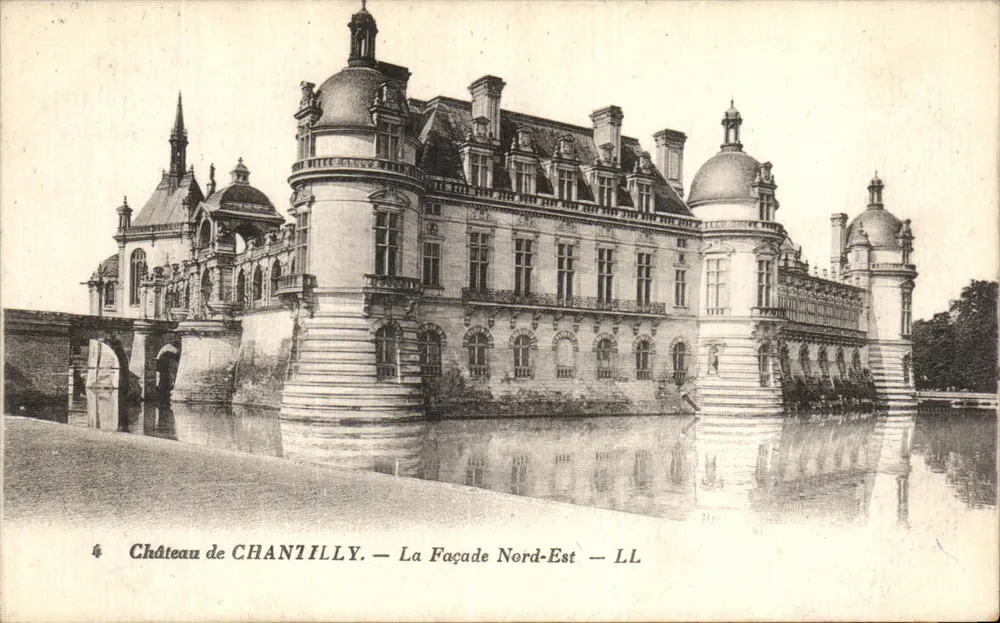 Castillo de CHANILLY — Fachada Nordeste — LL - Anverso