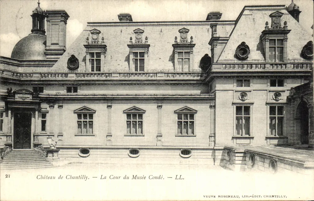 Château de Chantilly — La Cour du Musée Condé — Veuve Robineau, uitg. Chantilly, n°21 - Voorkant