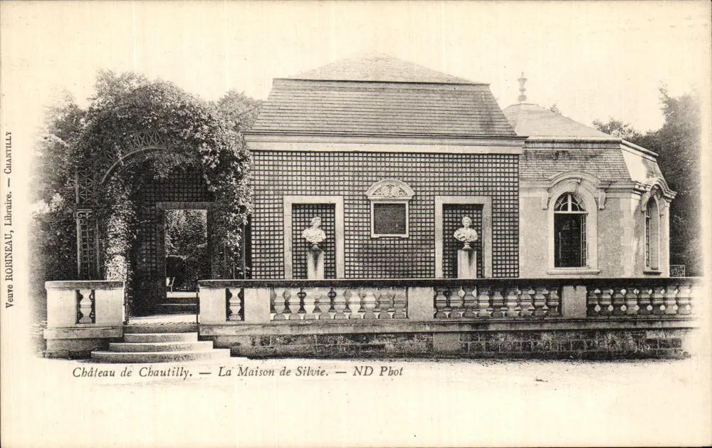 Castelo de Chautilly — A Casa de Silvie — Viúva ROBINEAU, Chantilly - Frente