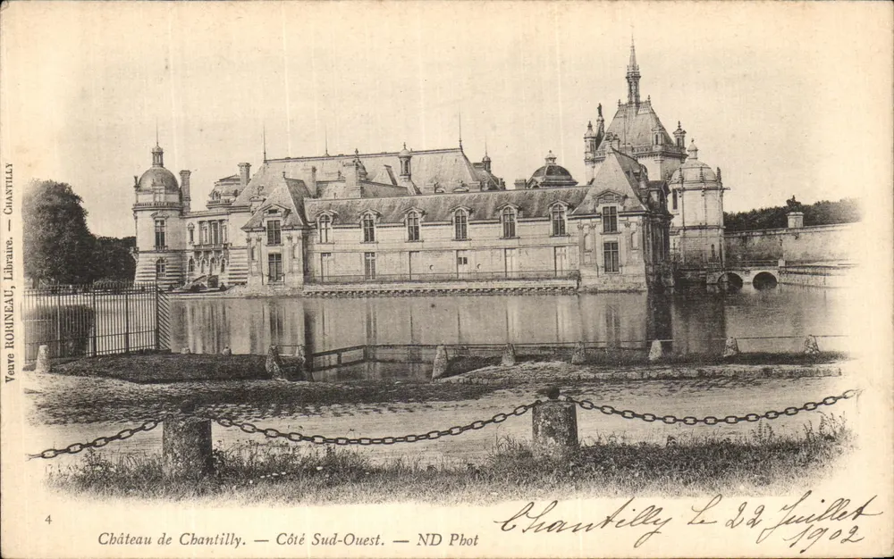 Castelo de Chantilly — Lado Sudoeste — ND Phot - Frente