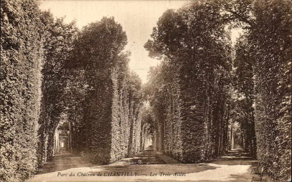 Park des Schlosses CHANTILLY — Les Trois Allées - Vorderseite
