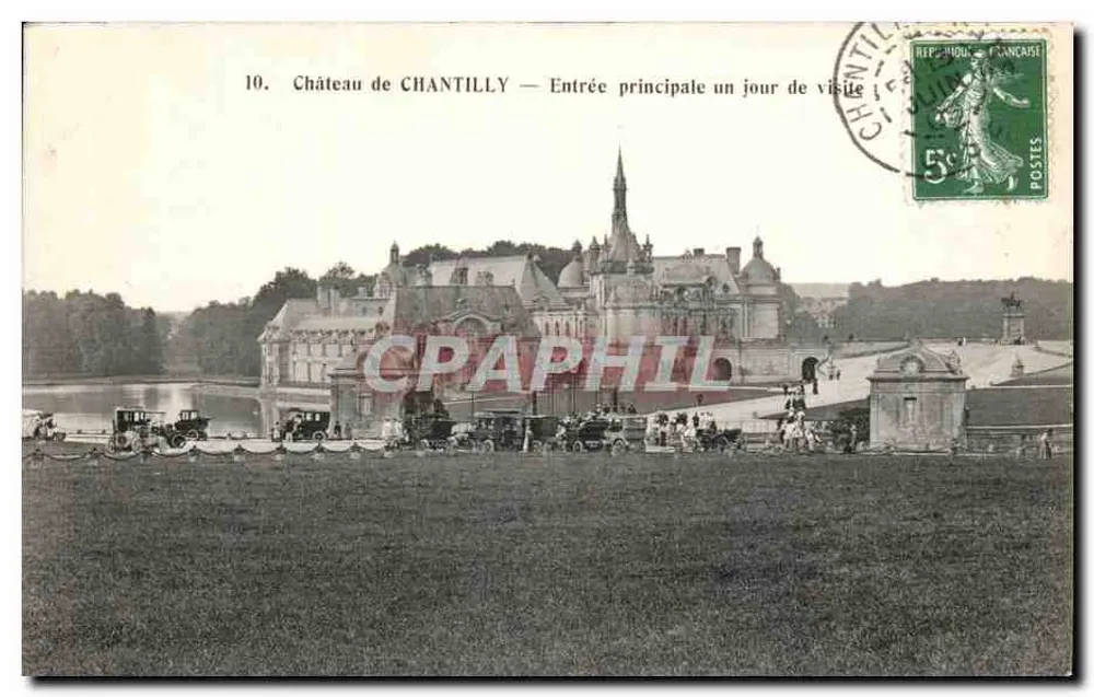 Château de Chantilly — Entrée principale un jour de visite — Héliotypie Bourdier et Faucheux, Versailles - Vorderseite