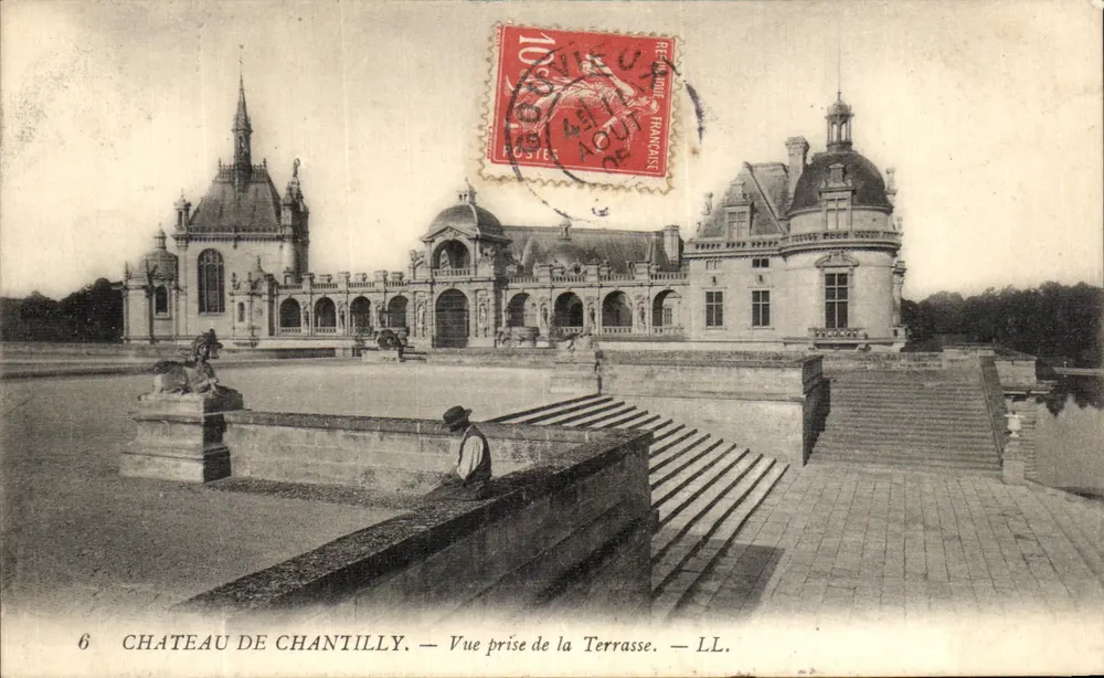 Château de Chantilly — Ansicht von der Terrasse — LL. - Vorderseite