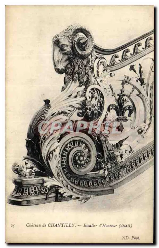 Castelo de CHANTILLY — Escada de Honra (detalhe) — ND Phot. - Frente