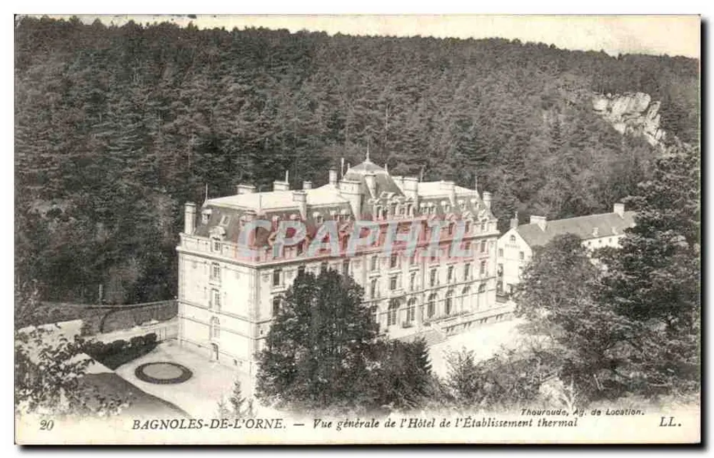 Bagnoles-de-l'Orne — Allgemeiner Blick auf das Thermalhotel — Thouroude, Vermietungsbüro - Vorderseite