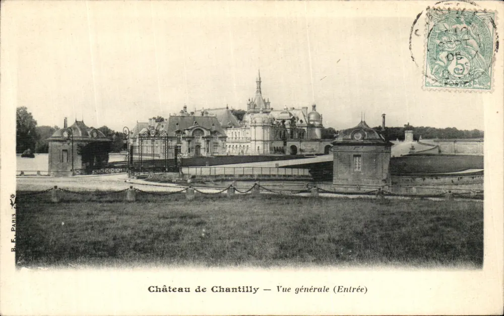 Château de Chantilly — Vue générale (Entrée) — B.F. PARIS - Awers