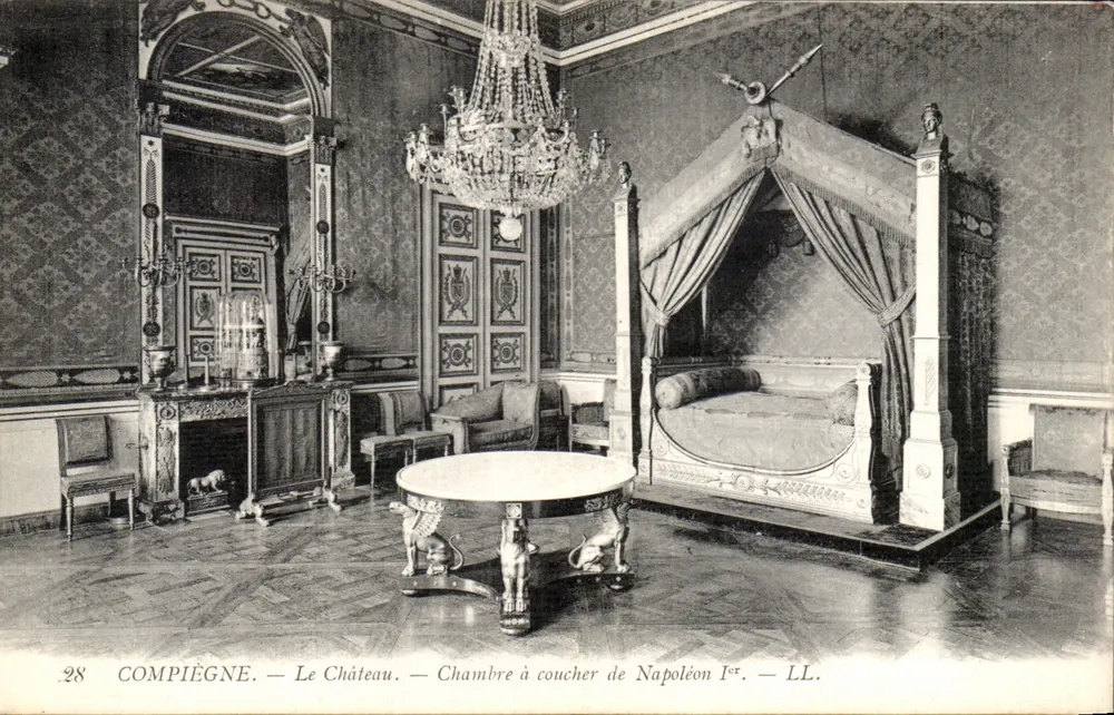 Compiègne — Das Schloss — Schlafzimmer von Napoleon I. — LL. - Vorderseite