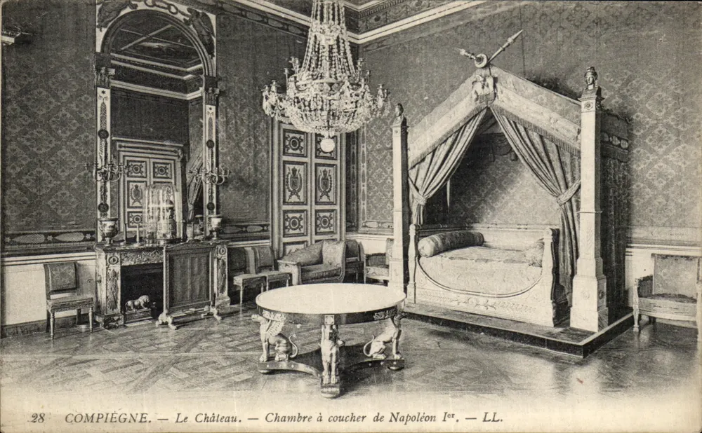 Compiègne — O Castelo — Quarto de dormir de Napoleão I — LL. — n°28 - Frente