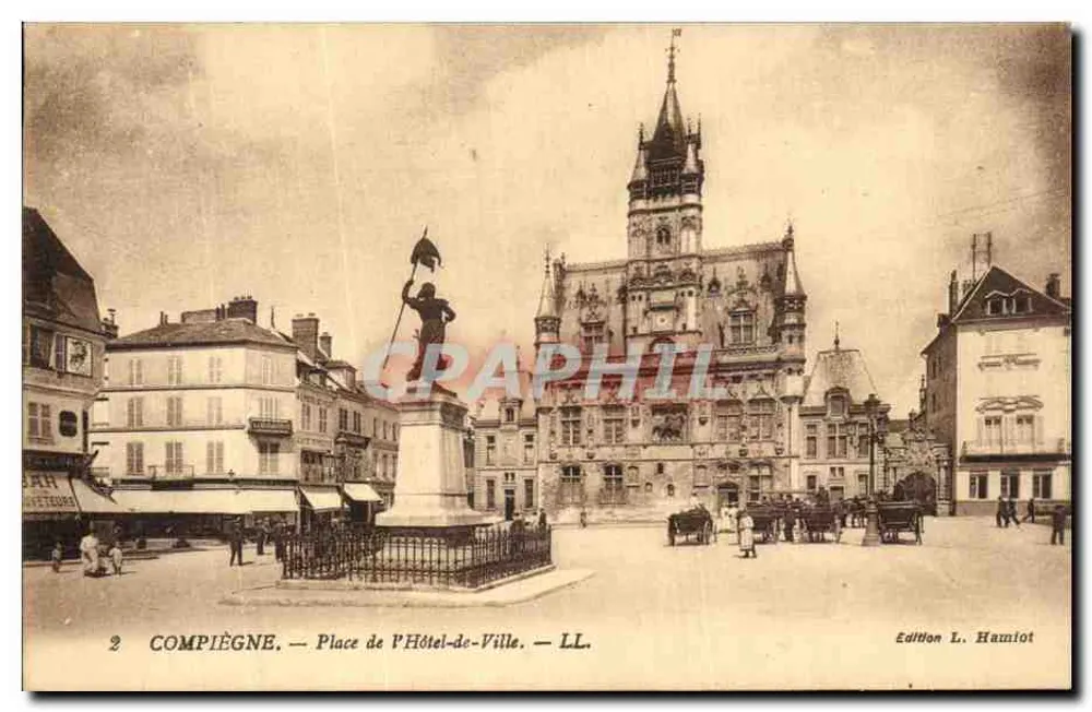 Compiègne — Piazza del Municipio — Edizione L. Hamiot - Recto