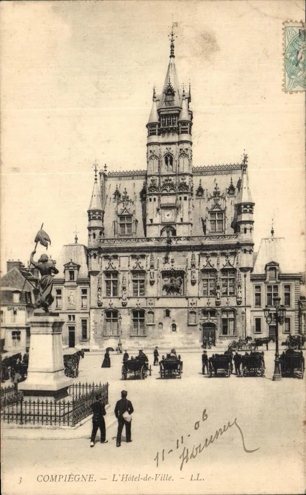 Compiègne — O Hôtel-de-Ville — LL. n°3 - Frente