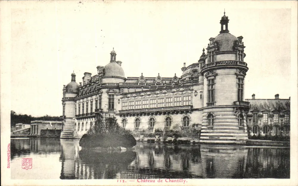 Castelo de Chantilly — Vista do castelo com fonte — SOULYPHOTO LYON n°112 - Frente