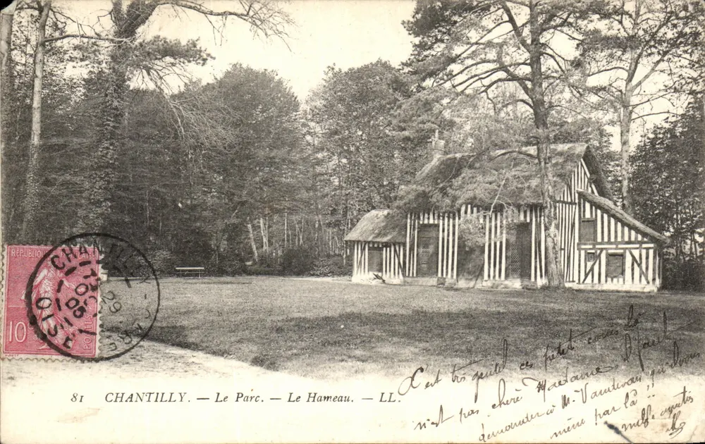 Chantilly — Le Parc — Le Hameau — LL. — Imprimé par L. Imprimerie Nouvelle Photographe, Paris - Anverso
