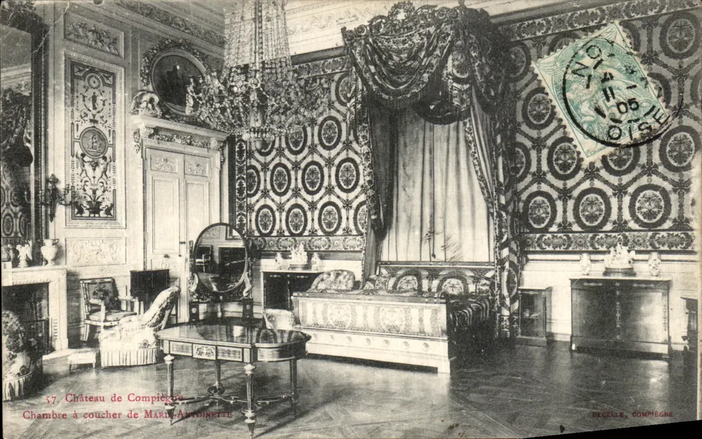 Schlafzimmer von Marie-Antoinette — Schloss Compiègne — Décelle, Compiègne - Vorderseite
