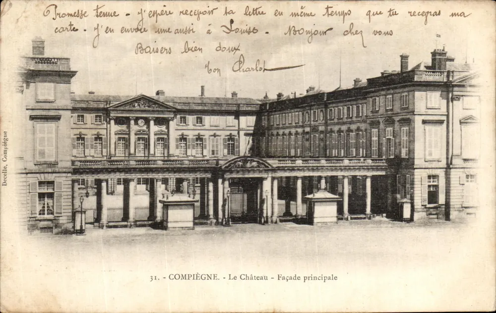 Compiègne - O Castelo - Fachada principal — Découle, Compiègne, n°31 - Frente