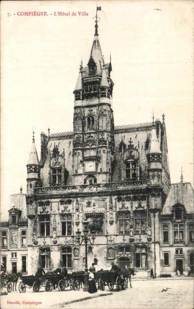 Compiègne - O Hotel de Ville — Decellé, n°7 - Frente