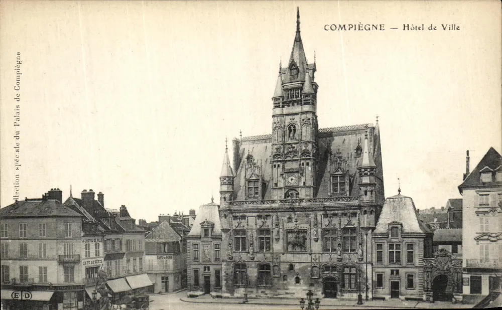 Compiègne — Hotel de Ville - Frente