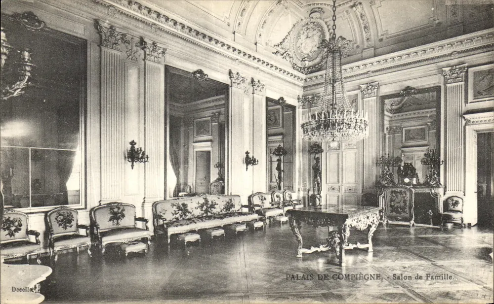 Palacio de Compiègne - Salón de la Familia — Decollet - Anverso